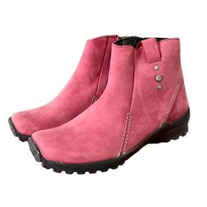 Wolky Nepal Blood oiled leather boots red size 37 with box